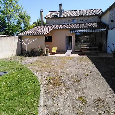 Semesterbostad Les Champs De Saint Pierre Buzet-sur-Baise